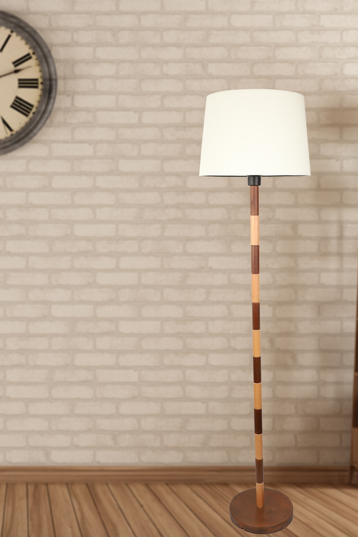 Solen Ahşap Lambader No:04 Krem Şapka